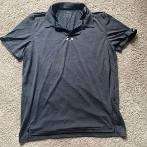 Gray men’s Oakley polo